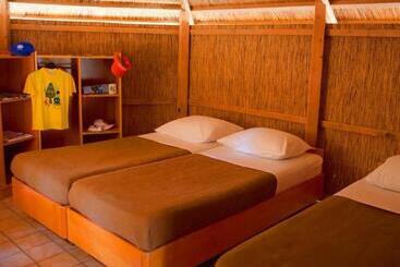 אתר נופש Pine Beach Pakostane Glamping Homes   All Inclusive Light