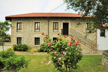 Apartamentos Maite