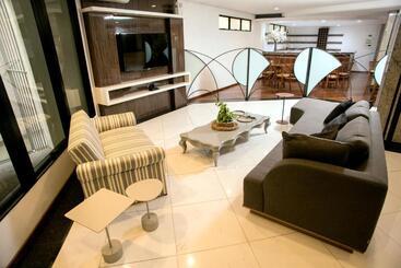 Alven Hotel By Slaviero Hotéis