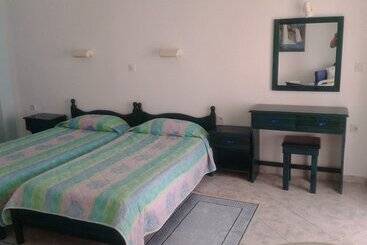 Отель Golden Sunset