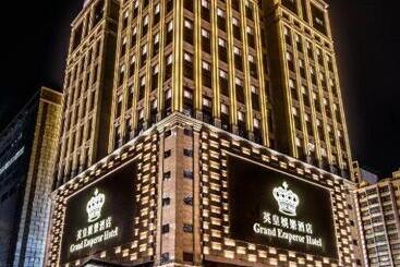 ホテル Grand Emperor