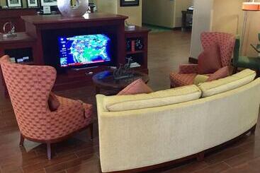 فندق Hampton Inn Haysnorth Of I70