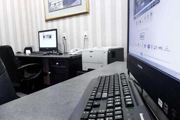 فندق Hampton Inn & Suites By Hilton Edmonton Intl Airport