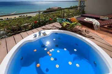 Kanucha Bay Hotel & Villas