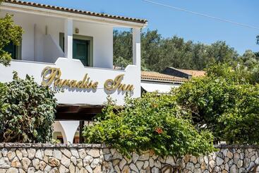 Отель Paradise Inn