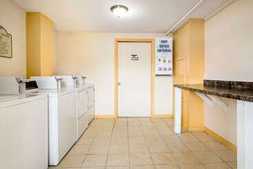 فندق Rodeway Inn Metro Airport