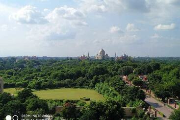 هتل Taj Plaza, Vip Road, Agra