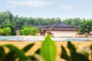 בית מלון כפרי The Cabbana Resort & Spa