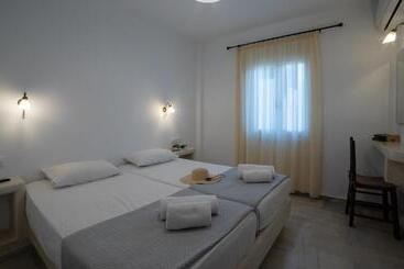 Aphrodite Hotel & Apartments