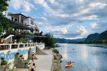 هتل Funny Monkeys Homestay