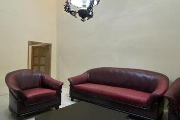 酒店 Ndalem Kamulyan