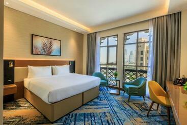 S19 Hotel Al Jaddaf Metro Station