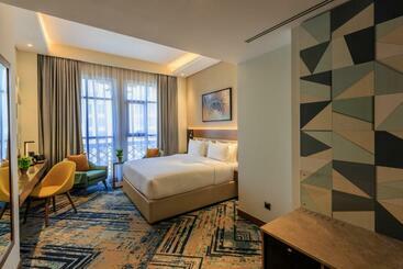 S19 Hotel Al Jaddaf Metro Station
