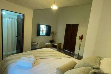 هتل Casa 1800 Los Naranjos Boutique