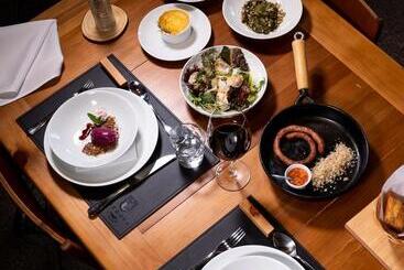 膳宿费 Umani Pousada