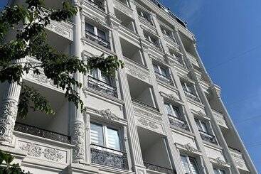 Апарт-отель White House Apart