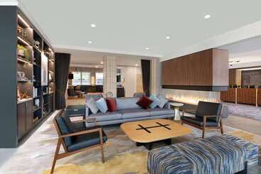 هتل The Slate Denver, Tapestry Collection By Hilton