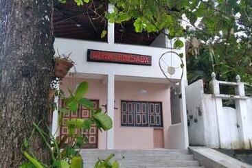 פנסיון Divina Pousada