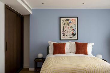 هتل آپارتمان Cove Landmark Pinnacle