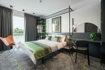 Joy 5 Hotel & Spa