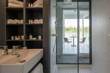 Joy 5 Hotel & Spa
