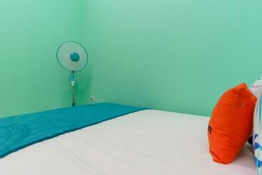 בית מלון כפרי Mahagoni House Bogor Syariah Redpartner