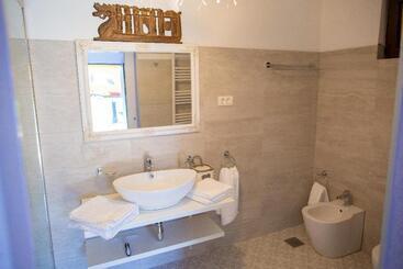 アパートホテル La Conac