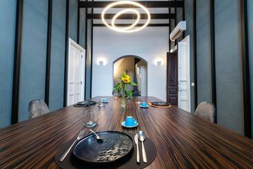 پانسیون Riflessi Acireale Palace Suites