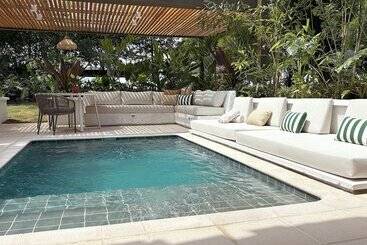 هتل Hacienda Bambusa