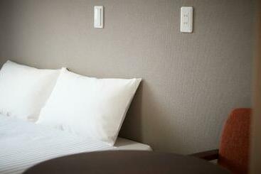 New Normal Hotel In Matsuyama ニューノーマルホテルイン松山