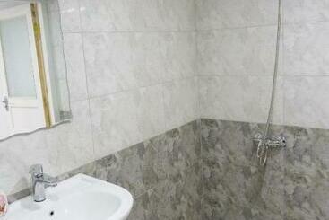 پانسیون Guest House Kumayri