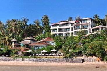 Cinnamon Beach Villas