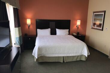 アパートホテル Hampton Inn & Suites Austin Lakeway