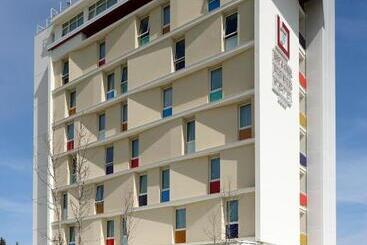 Отель Breaking Business