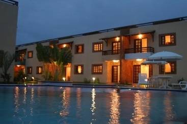 בית מלון כפרי Costasol Pipa Chalés