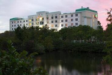 호텔 Courtyard By Marriott Fort Lauderdale Airport & Cruise Port