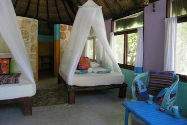 هتل Hemingway Romantic Ecoresort