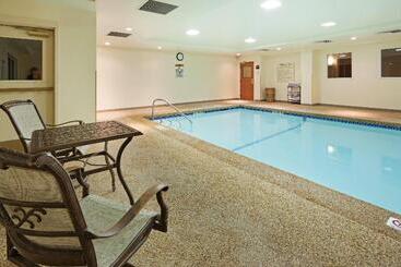 Holiday Inn Express Hotel & Suites Freeport, An Ihg