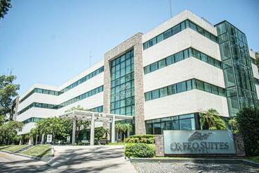هتل Orfeo Suites Cordoba