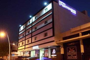 هتل Portonovo Plaza Centro