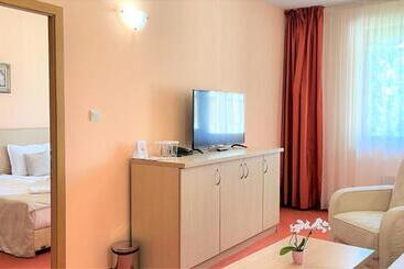 Отель Orpheus Casino And Spa