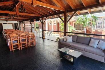 בית מלון כפרי Aatrac Iguazú