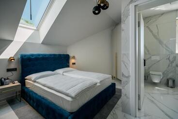 هتل Dvorec Gregorčič