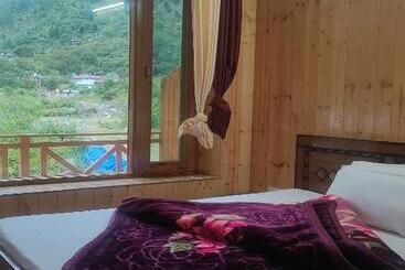 فندق Pop 83120 Kamal Guest House Tirthan