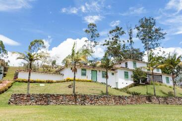 Отель Recinto Quirama Comfenalco Antioquia