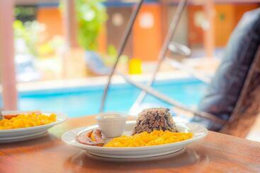 هتل ávita Lodge
