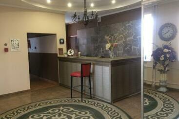 هاستل Altyn Adam