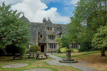 Общежитие Yha Hartington Hall