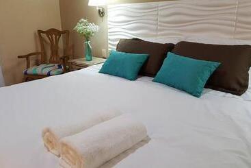 تختخواب و صبحانه Las Calas