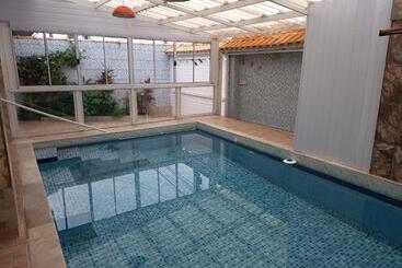 ベッドアンドブレックファースト Maranata Casa Com Piscina   2 Minutos De Carro Até O Mar